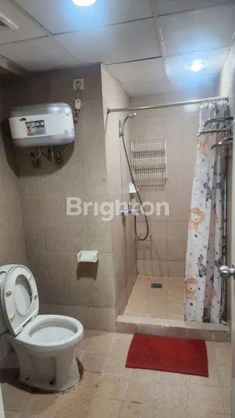 image APARTEMEN METROPOLIS HARGA MURAH DEKAT DENGAN UNIVERSITAS SURABAYA(UBAYA) LOKASI SANGAT STRATEGIS 2 BEDROOM POOL VIEW (8)