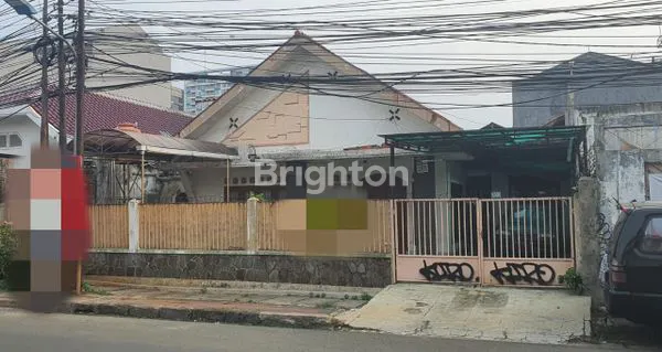 image RUMAH TUA HANYA HITUNG TANAH LOKASI STRATEGIS (1)
