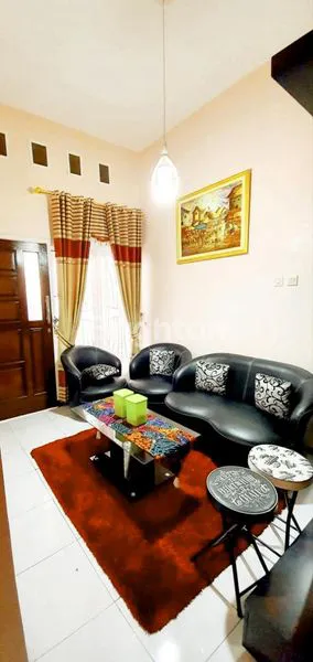image RUMAH CANTIK STRATEGIS MURAH AREA SOEKARNO HATTA (6)