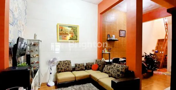 image RUMAH CANTIK STRATEGIS MURAH AREA SOEKARNO HATTA (5)