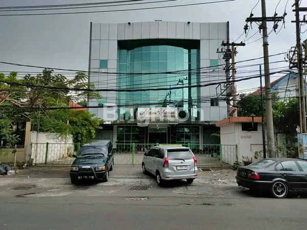 GEDUNG EX RESTAURANT 3 LT DI DAERAH TEGALSARI SURABAYA
