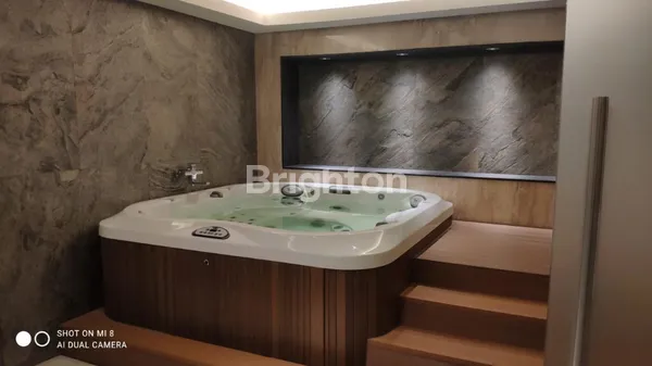 image VIEW SWIMMING POOL APARTEMEN VERTU MAYJEND SUNGKONO !! (7)