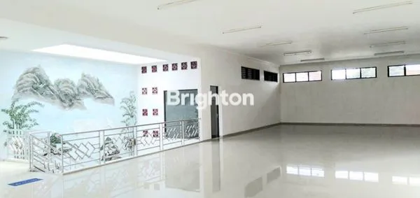 image RUMAH MEWAH 2LANTAI LUAS DEKAT IDJEN BAULEVARD MALANG (7)