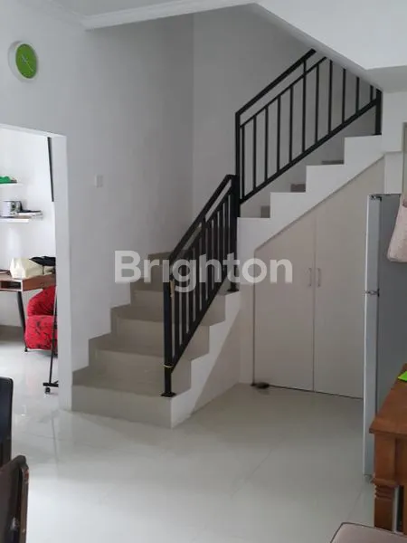 image RUMAH MODERN TROPIS MINIMALIS DI LOKASI STRATEGIS (7)