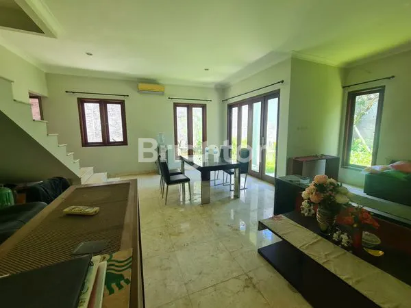 image RUMAH DALAM KOMPLEK DI KEBAYORAN LAMA. JAKARTA SELATAN (2)