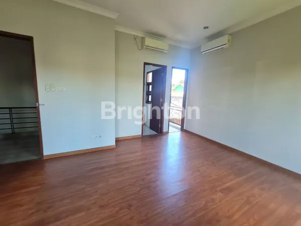 image RUMAH DALAM KOMPLEK DI KEBAYORAN LAMA. JAKARTA SELATAN (5)