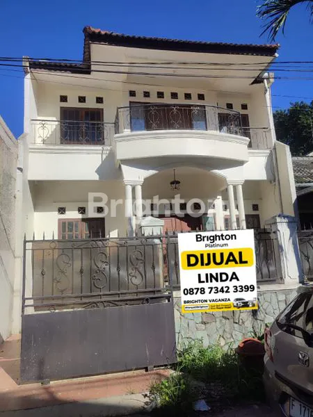 RUMAH CANTIK DUA LANTAI