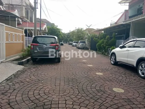 image NIRWANA EKSEKUTIF RUMAH SIAP HUNI ROW LEBAR DEKAT MERR, UPN (2)