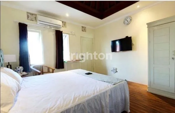 image RUMAH SEMI VILLA 2 LANTAI \NNUSA DUA BALI FULL FURNISH (5)