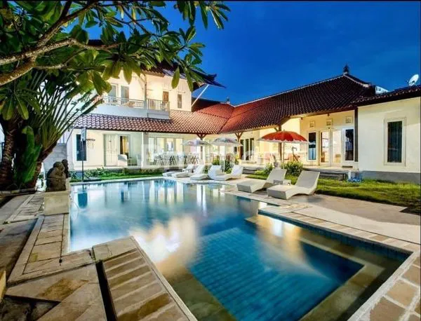 image RUMAH SEMI VILLA 2 LANTAI \NNUSA DUA BALI FULL FURNISH (8)