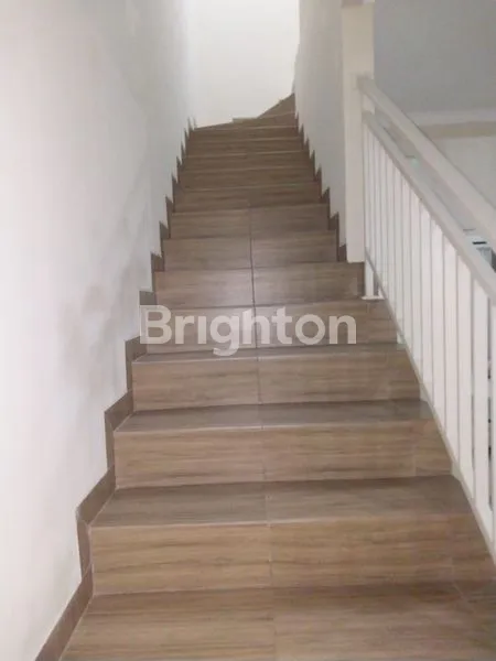 image RUMAH MINIMALIS SIAP HUNI DI RUNGKUT  HARAPAN  (6)