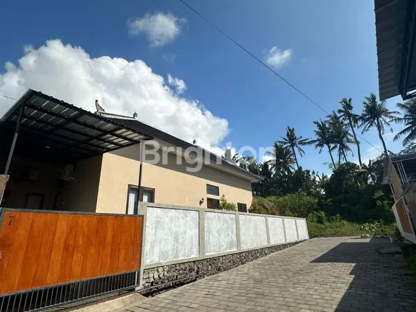 RUMAH SIAP HUNI IDA BAGUS MANTRA GIANYAR DEKAT FLAMINGO BEACH CLUB PANTAI SABA