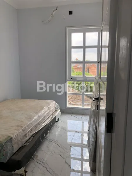 image RUMAH MINIMALIS 2 LANTAI  DI AREA PERUMAHAN DI JALAN GUNUNG SALAK (4)