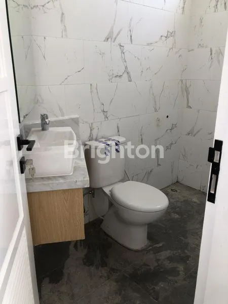 image RUMAH MINIMALIS 2 LANTAI  DI AREA PERUMAHAN DI JALAN GUNUNG SALAK (6)