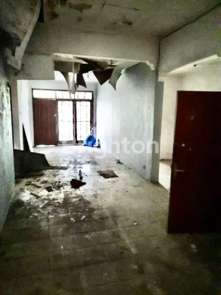 image RUMAH SEDERHANA PERLU RENOVASI DI PERUMAHAN KOTA DEPOK (3)