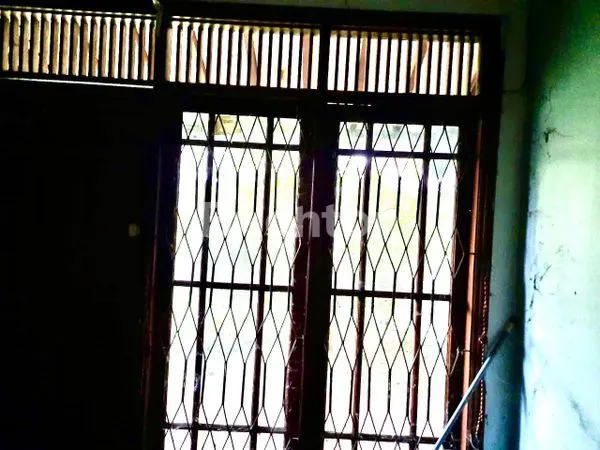 image RUMAH SEDERHANA PERLU RENOVASI DI PERUMAHAN KOTA DEPOK (2)