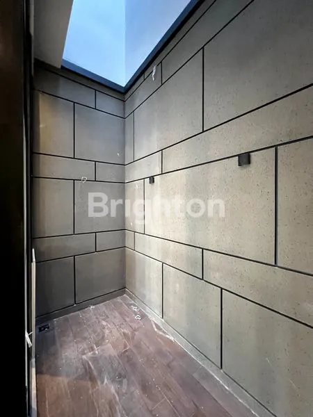 image NEW HOUSE 3 LANTAI RAYA DUKUH KUPANG (5)