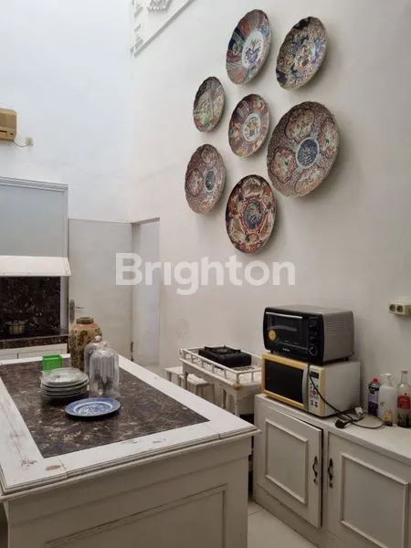 image RUMAH 2 LANTAI LOKASI STRATEGIS DARMO BARU BARAT (3)