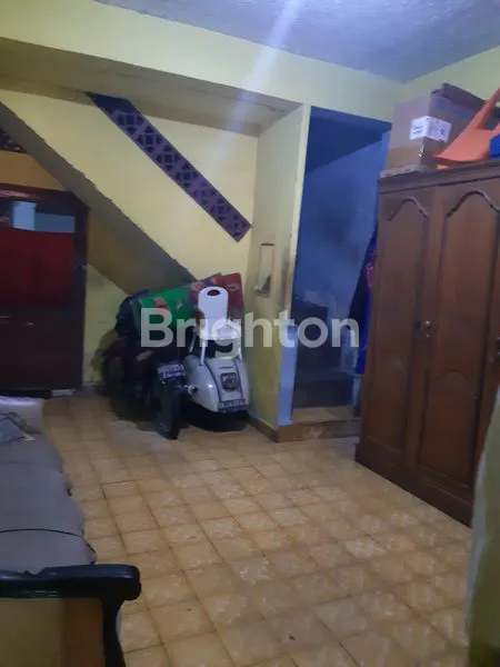image RUMAH LUAS DI JL. JOHAR SEKIP (5)