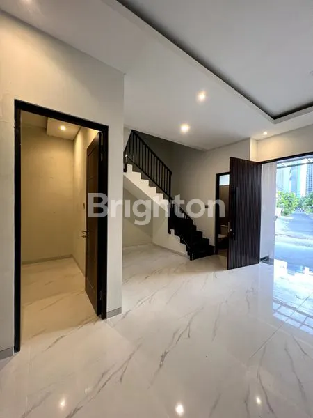 image RUMAH BARU 3LT DI RAYA DUKUH KUPANG TIMUR 1, SURABAYA BARAT (5)