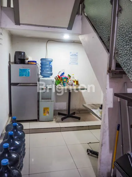 image RUMAH KOST KEMANGGISAN 20 KAMAR MASIH AKTIF FULL FURNISH (5)