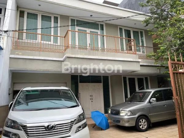 image RUMAH 2 LANTAI FULL FURNISHED GADING KIRANA JAKARTA UTARA (1)