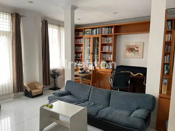 image RUMAH 2 LANTAI FULL FURNISHED GADING KIRANA JAKARTA UTARA (2)