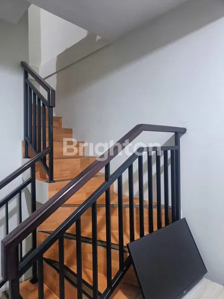 image RUMAH LANTAI 2 MINIMAL FURNISH, DENGAN 3 KAMAR TIDUR, DEKAT CITRALAND WATERPARK DI GATSU (6)