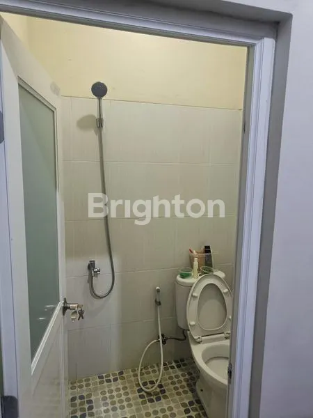 image RUMAH LANTAI 2 MINIMAL FURNISH, DENGAN 3 KAMAR TIDUR, DEKAT CITRALAND WATERPARK DI GATSU (7)