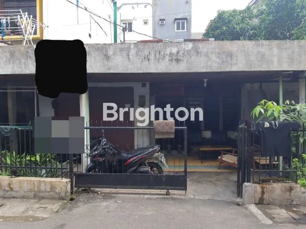 image RUMAH LUAS DI JL. JOHAR SEKIP (8)