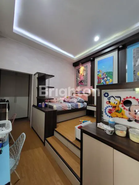 image RUMAH MEWAH HOEK DI PERMATA LIPPO KARAWACI TANGERANG (7)