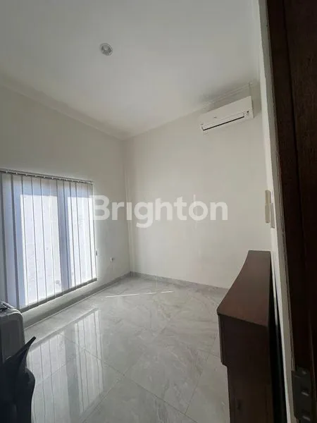 image RUMAH VILLA GIANYAR BALI DALAM KOMPLEK PERUMAHAN ADA SPACE UNTUK POOL DILENGKAPI KITCHEN SET + GRANIT TOP TABLE, KONDISI SANGAT BAGUS SIAP PAKAI (4)