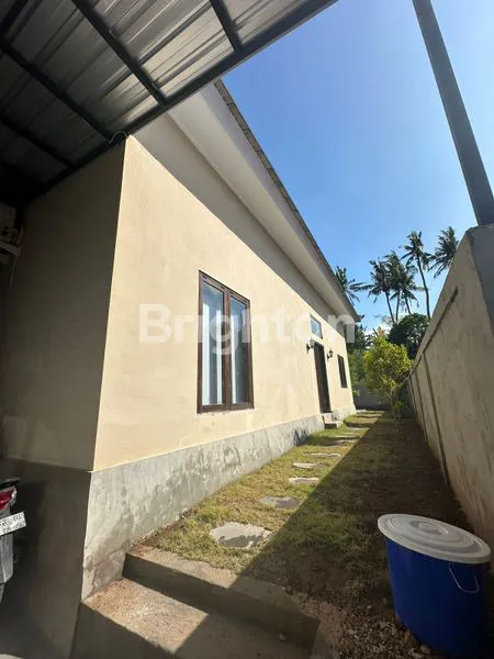 image RUMAH VILLA GIANYAR BALI DALAM KOMPLEK PERUMAHAN ADA SPACE UNTUK POOL DILENGKAPI KITCHEN SET + GRANIT TOP TABLE, KONDISI SANGAT BAGUS SIAP PAKAI (7)