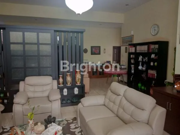 image RUMAH KOKOH 2 LANTAI DI DANAU SINGKARAK SAWOJAJAR KOTA MALANG (4)