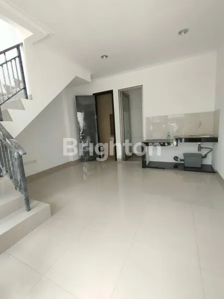 image TERMURAH! RUMAH MINIMALIS MODERN PIK 2 SIAP HUNI CLUSTER HAWAII UKURAN 4,5X10M 2 LANTAI, SUDAH AJB, FASILITAS CLUB HOUSE & POOL (7)