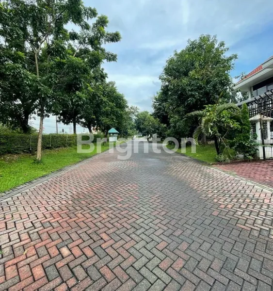 image TERMURAH KAVLING HADAP JALAN BOULEVARD GRAHA FAMILI, SURABAYA BARAT (3)