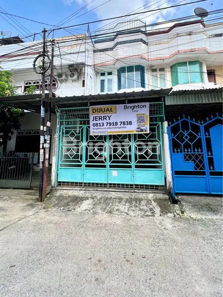 image RUMAH 3 LANTAI LOKASI STRATEGIS DI DAERAH SERSAN WAHAB, SEKIP PALEMBANG (1)