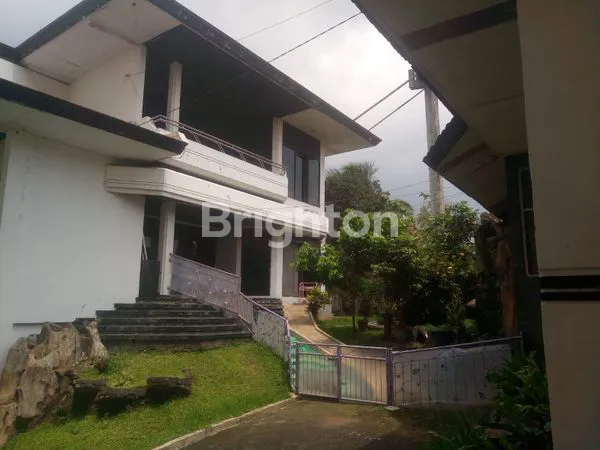 image DIJUAL RUMAH INDUK DAN RUMAH KOS AKTIF DEKAT UKSW SALATIGA (2)