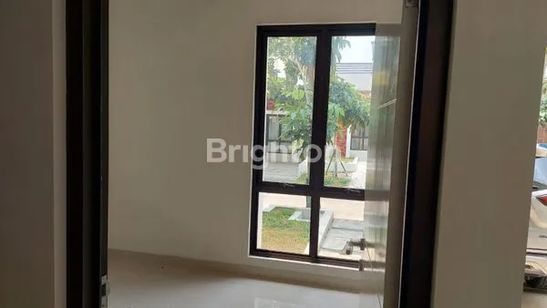 image RUMAH CANTIK DALAM CLUSTER NUANSA RESORT DAN VIEW PEGUNUNGAN DI SENTUL BOGOR (6)