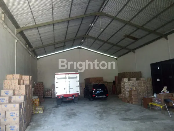 PERGUDANGAN PARANGLOE