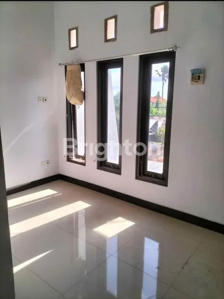 image RUMAH HUNIAN 2 LANTAI DILINGKUNGAN VILLA BEBAS BANJIR,TENANG DAN NYAMAN DIARE TUKAD LOKASI YANG STRATEGIS DEKAT DENGAN KULINER ,COFFE SHOP,GYM, MALL, SEKOLAHAN,RS DAN PASAR TRADISIONAL (4)