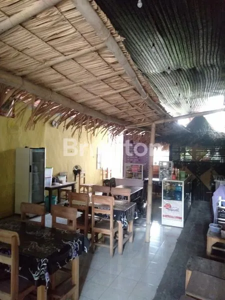 image RUMAH USAHA LUAS SIAP PAKAI DI TENGAH KOTA JOMBANG (2)
