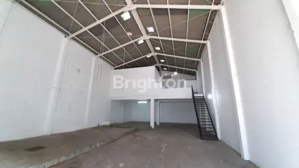 image GUDANG SIAP PAKAI AREA KENJERAN, ROW JALAN AKSES TRUK ENGKEL, ADA OFFICE 1.5 LANTAI, BEBAS BANJIR, IMB GUDANG DEKAT KE MERR PAKUWON CITY MULYOSARI KEDUNG COWEK KAPAS KRAMPUNG (4)