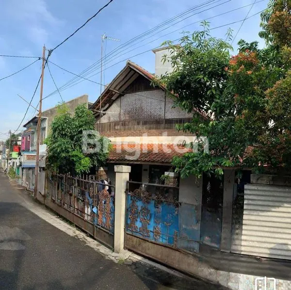 RUMAH HOOK LOKASI STRATEGIS DEKAT PUSAT KOTA BANDUNG