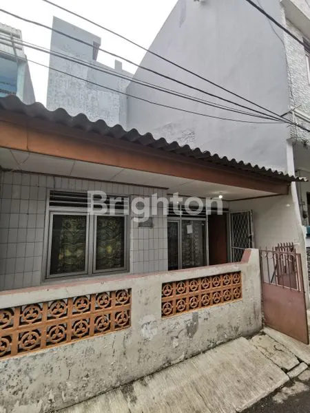 image TANJUNG DUREN JALAN MANGGIS LEBAR 5 , TINGKAT 1.5 LT ROW 1 MOBIL PAS (KARENA BANYAK POHON JADI TIDAK BS MASUK MOBIL) NEGO SAMPAI JADI (1)