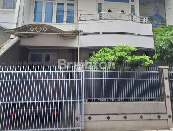 image RUMAH PADEMANGAN LUAS 9X18 SHM JALAN LEBAR JAKARTA UTARA (6)