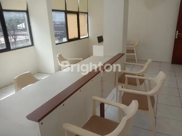 image RUKO 3 LANTAI DI MATRAMAN JAKARTA (6)