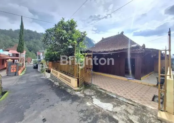 image VILLA ANTIK DI TAWANG MANGU (4)