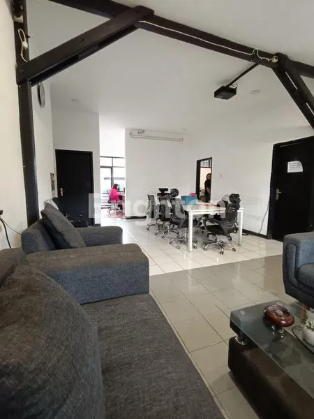 image RUMAH LUAS CIBOGO DEKAT UNIVERSITAS MARANATHA COCOK UNTUK KOST PUJASERA DLL (3)