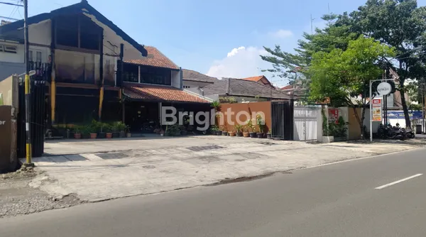 image RESTORAN DUA LANTAI LEBIH, SAYAP JL. PEMUDA 45 (4)
